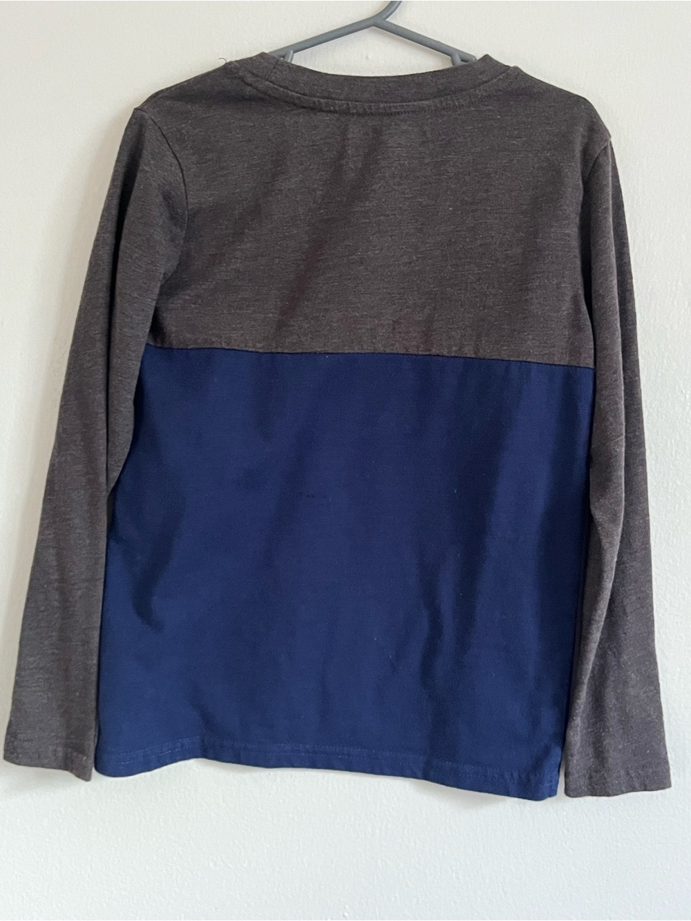Eddie Bauer Boys Long Sleeve Colorblock Tee size XS (5/6) - Picture 2 of 6